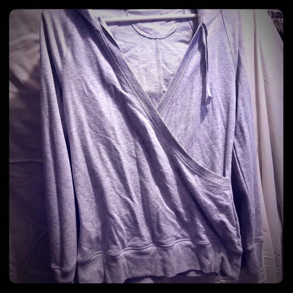 Maurices inMotion athletic shirt Sz.s